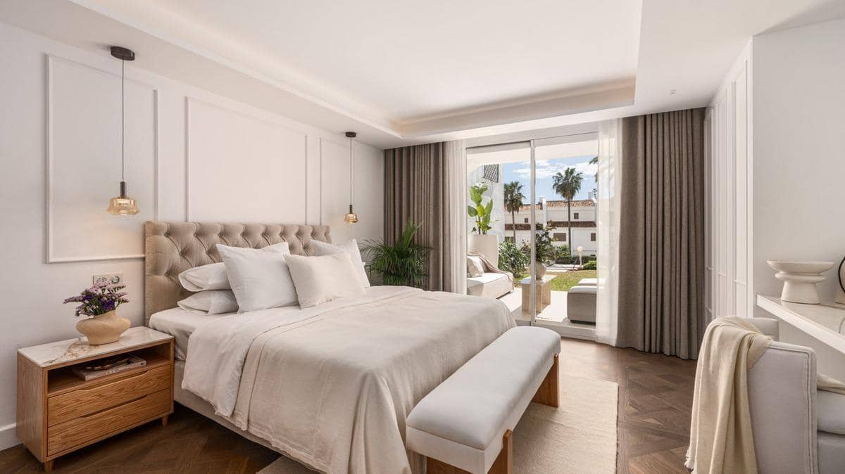 3 bedroom Flat for sale in Golden Mile with pool - € 2,750,000 (Ref: 9100769)