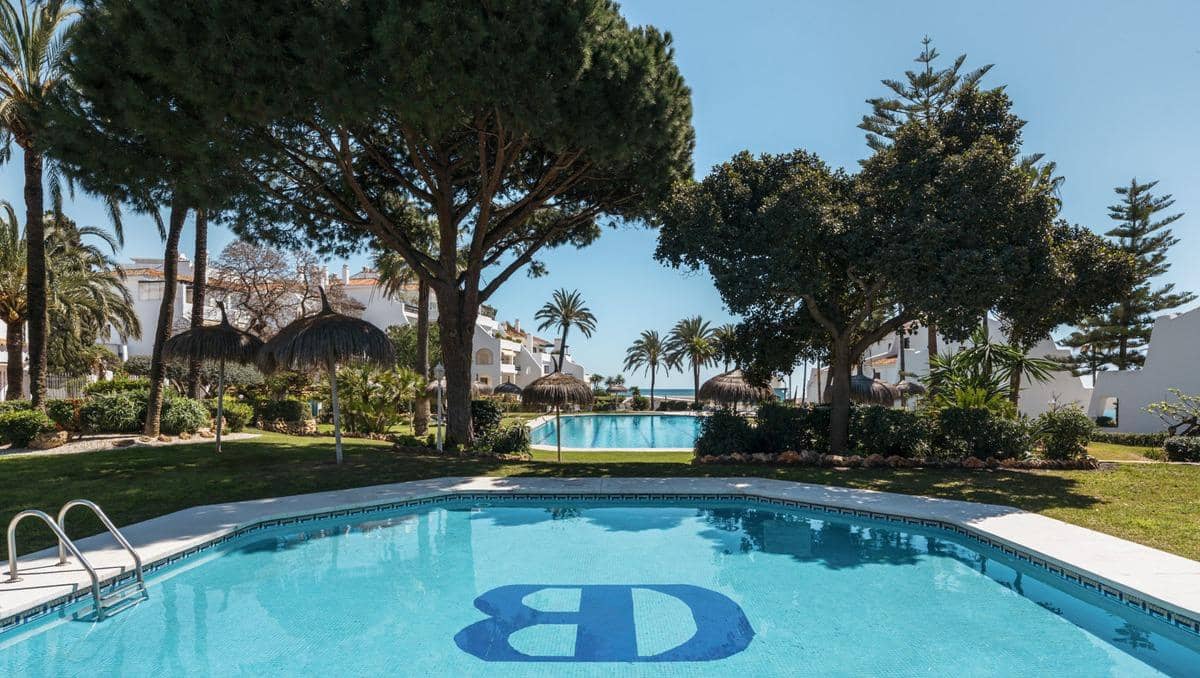 3 bedroom Flat for sale in Golden Mile with pool - € 2,750,000 (Ref: 9100769)