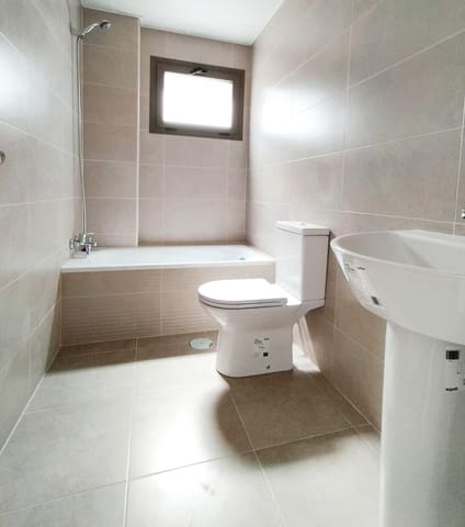 Piso de 3 habitaciones en Las Flores, Mijas en venta con piscina - 326.000 € (Ref: 9161041)