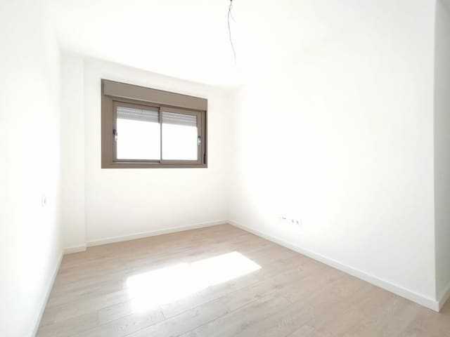 Piso de 3 habitaciones en Las Flores, Mijas en venta con piscina - 326.000 € (Ref: 9161041)