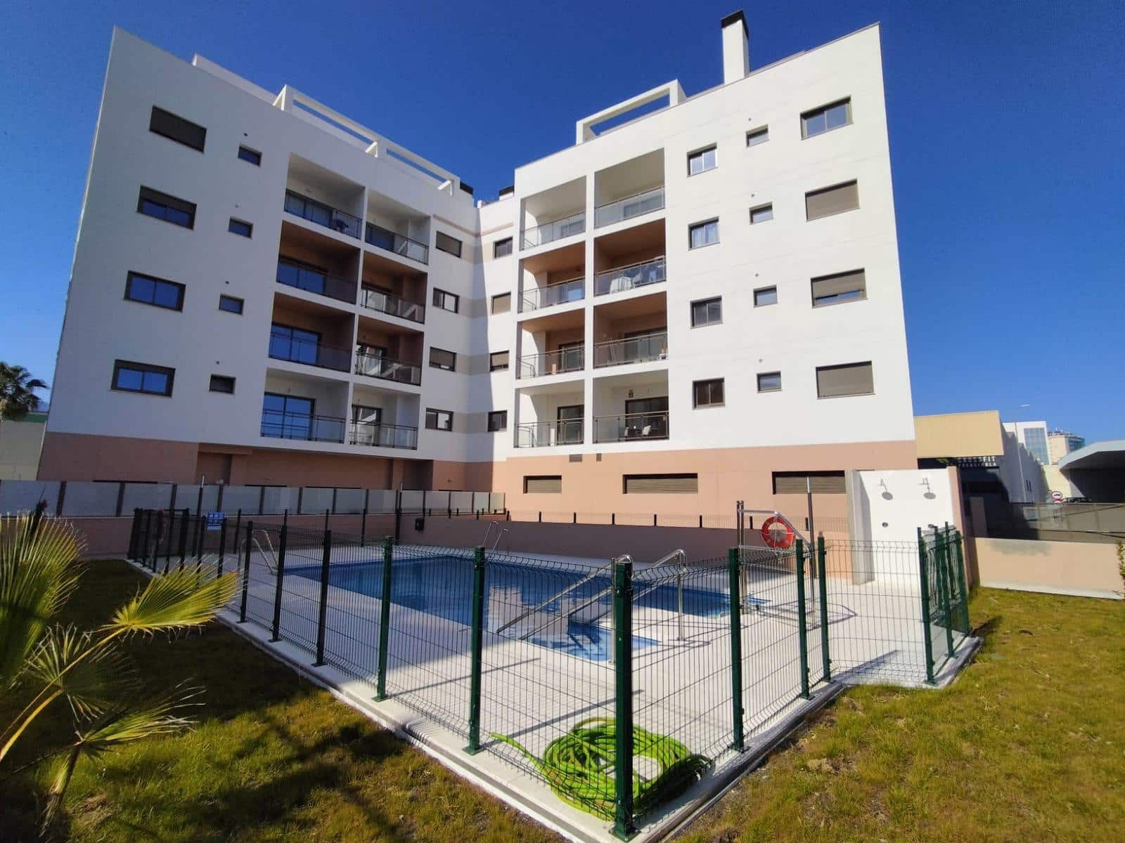 3 makuuhuone Asunto myytävänä paikassa Las Lagunas de Mijas mukana uima-altaan - 326 000 € (Ref: 9161041)