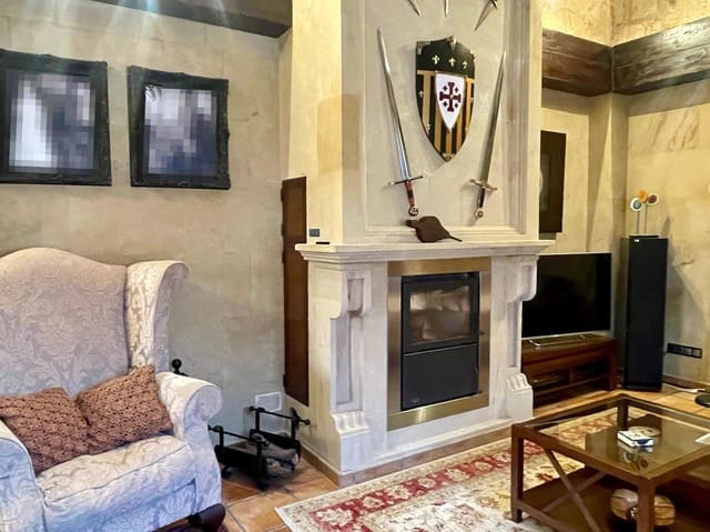 4 Zimmer Villa zu verkaufen in Carrascal de Barregas mit Pool Garage - 366.900 € (Ref: 9206837)