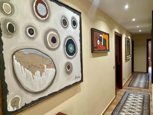 4 Zimmer Villa zu verkaufen in Carrascal de Barregas mit Pool Garage - 366.900 € (Ref: 9206837)