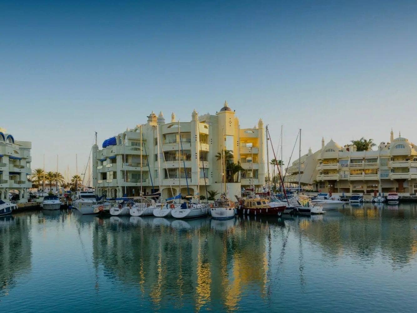 Piso de 2 habitaciones en Torremolinos en venta - 368.000 € (Ref: 9219988)