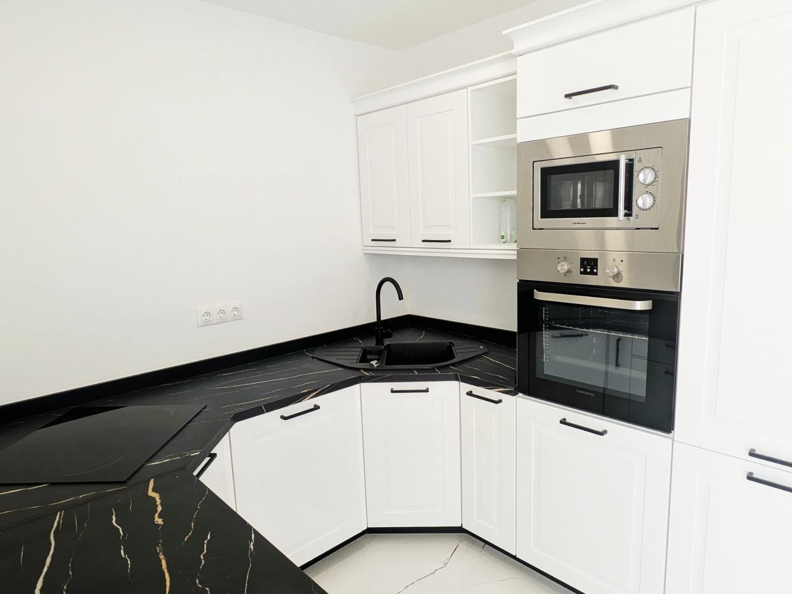 5 soveværelse Villa til salg i Alhaurin el Grande - € 450.000 (Ref: 9236919)