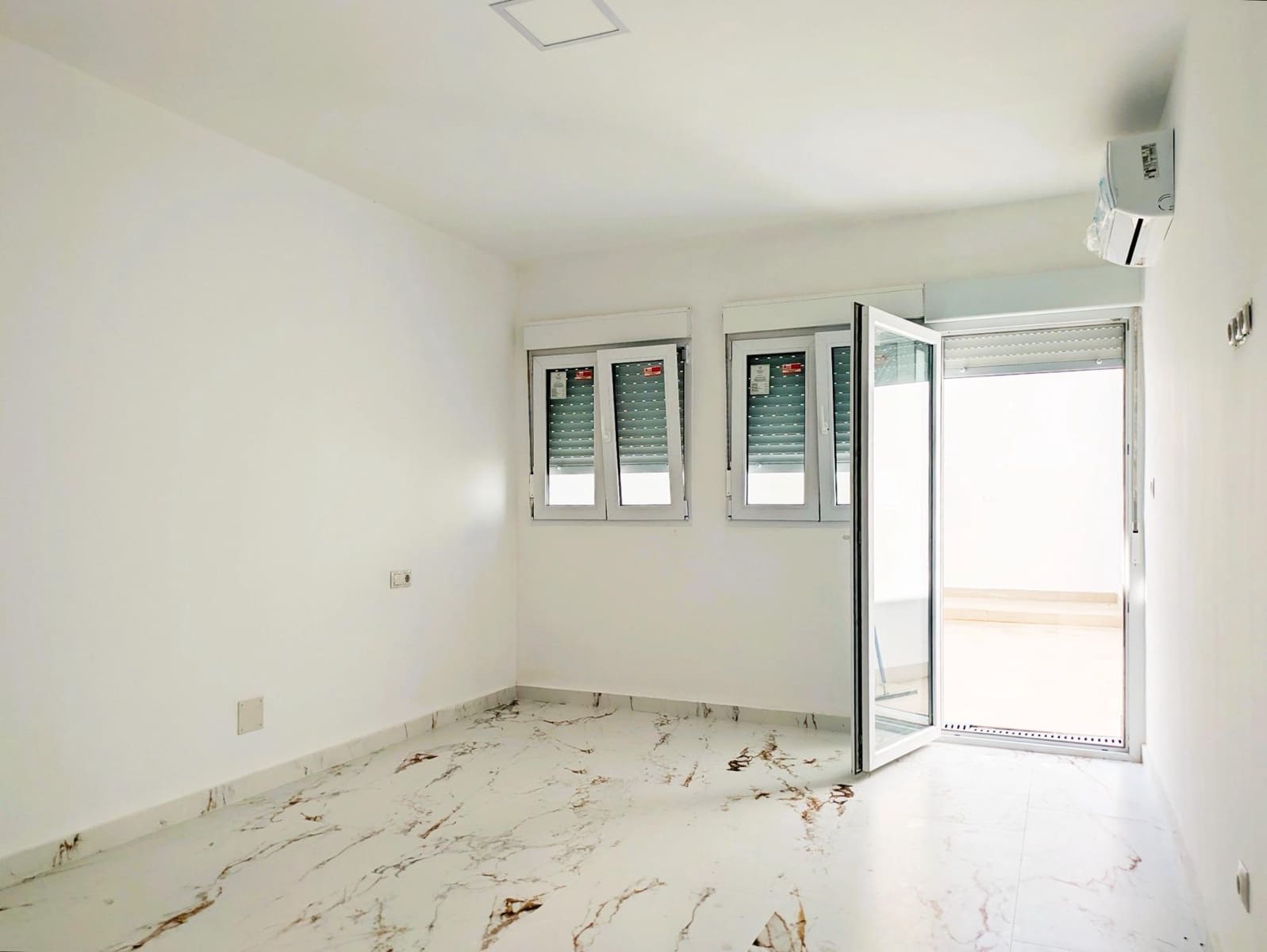 5 soveværelse Villa til salg i Alhaurin el Grande - € 450.000 (Ref: 9236919)