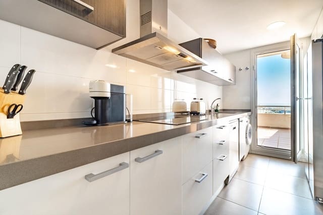 3 quarto Penthouse para venda em Marbella com piscina - 2 300 000 € (Ref: 9276360)