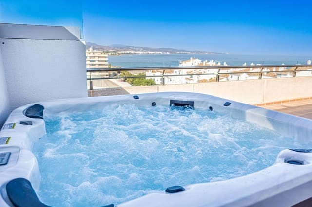 3 quarto Penthouse para venda em Marbella com piscina - 2 300 000 € (Ref: 9276360)