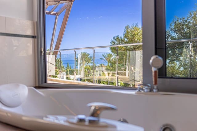 Chalet de 5 habitaciones en Sierra Blanca, Marbella en venta con piscina - 3.000.000 € (Ref: 9294406)