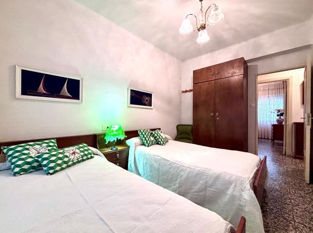 3 bedroom Flat for sale in Salamanca city - € 215,000 (Ref: 9349593)