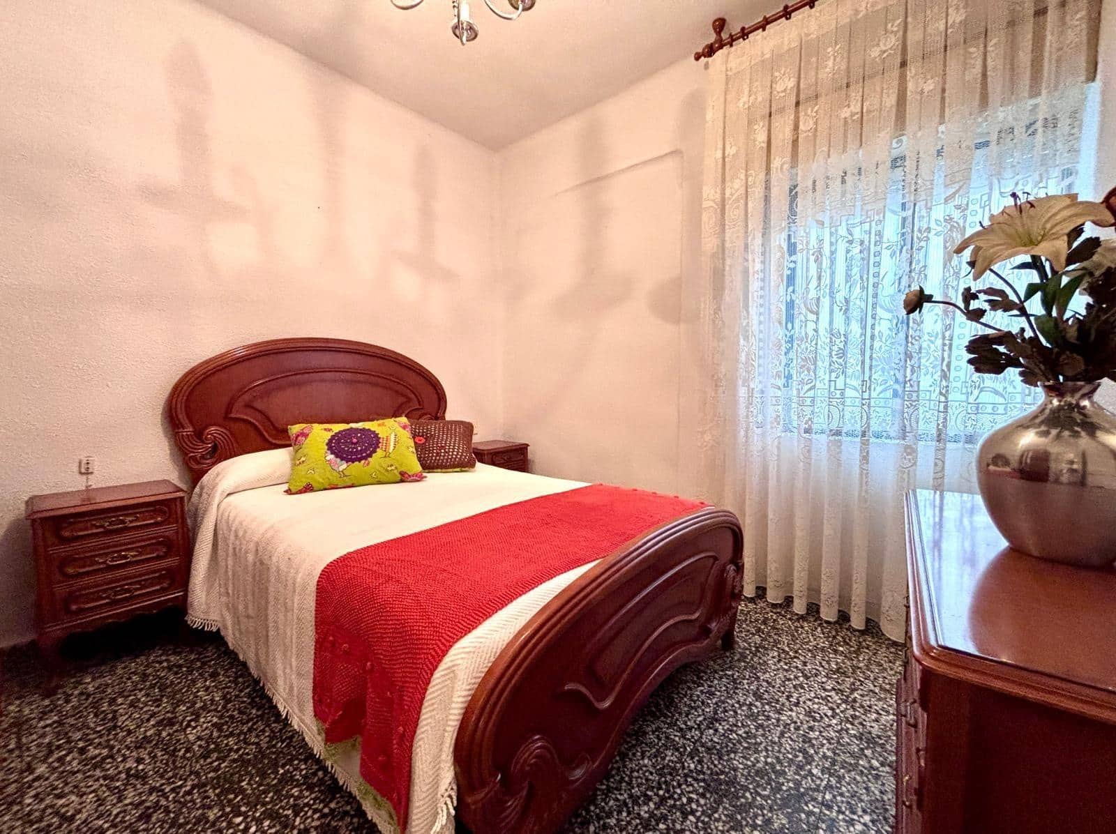 3 bedroom Flat for sale in Salamanca city - € 210,000 (Ref: 9349593)