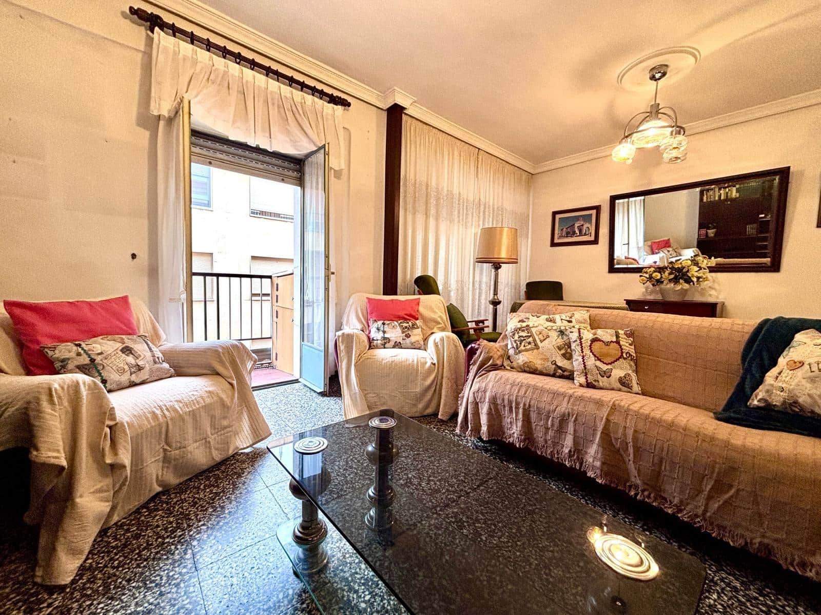 3 bedroom Flat for sale in Salamanca city - € 210,000 (Ref: 9349593)