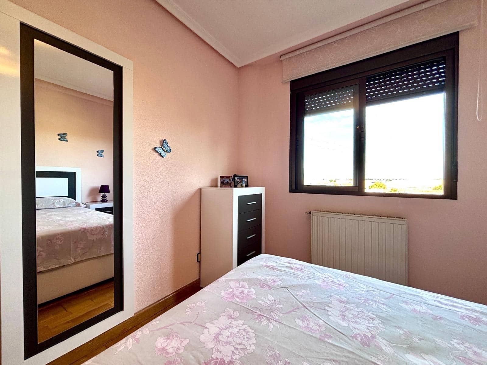 4 soveværelse Villa til salg i Villamayor med swimmingpool garage - € 325.000 (Ref: 9449210)