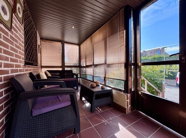 4 Zimmer Villa zu verkaufen in Villamayor mit Pool Garage - 325.000 € (Ref: 9449210)