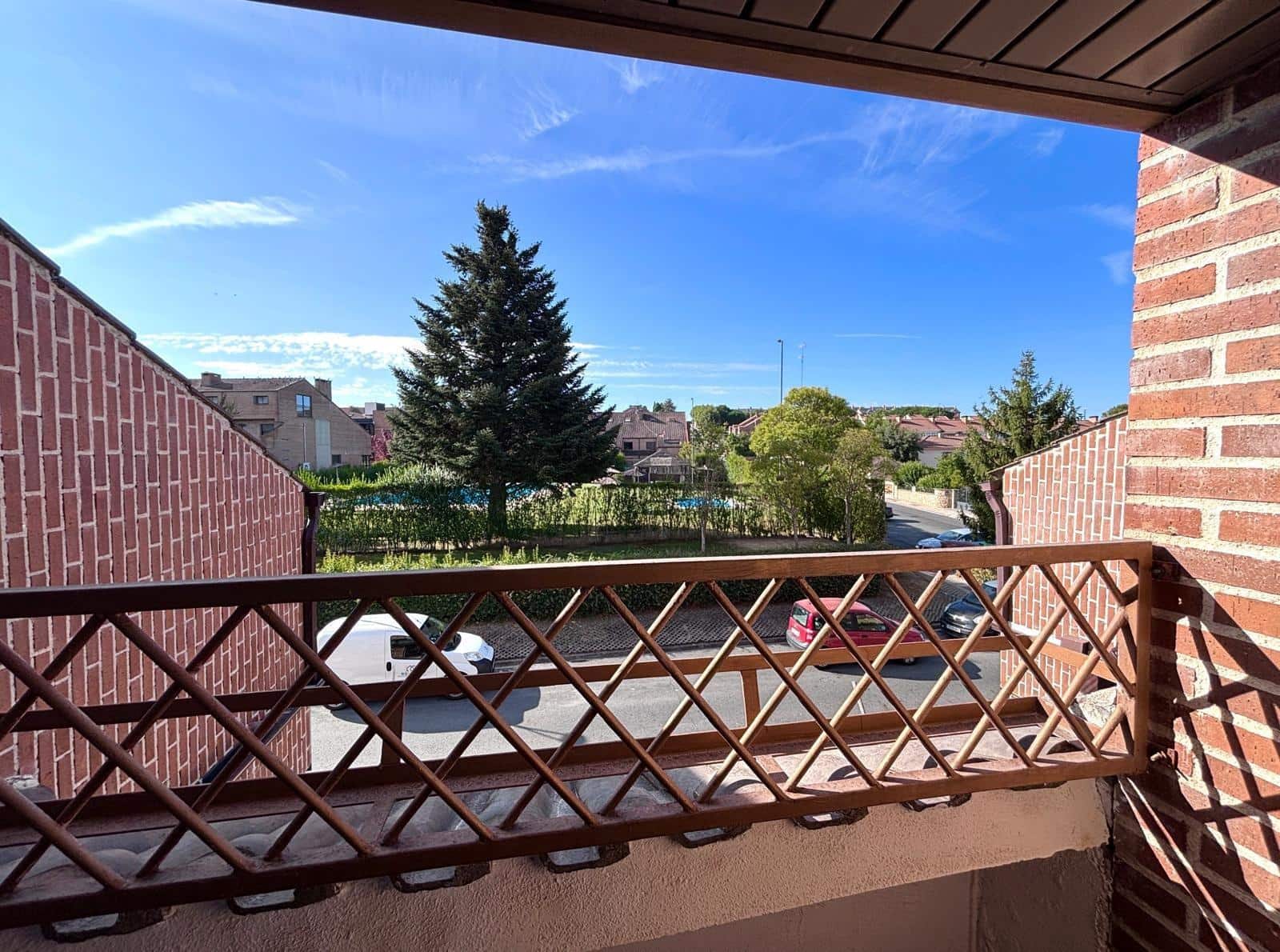 4 soveværelse Villa til salg i Villamayor med swimmingpool garage - € 325.000 (Ref: 9449210)