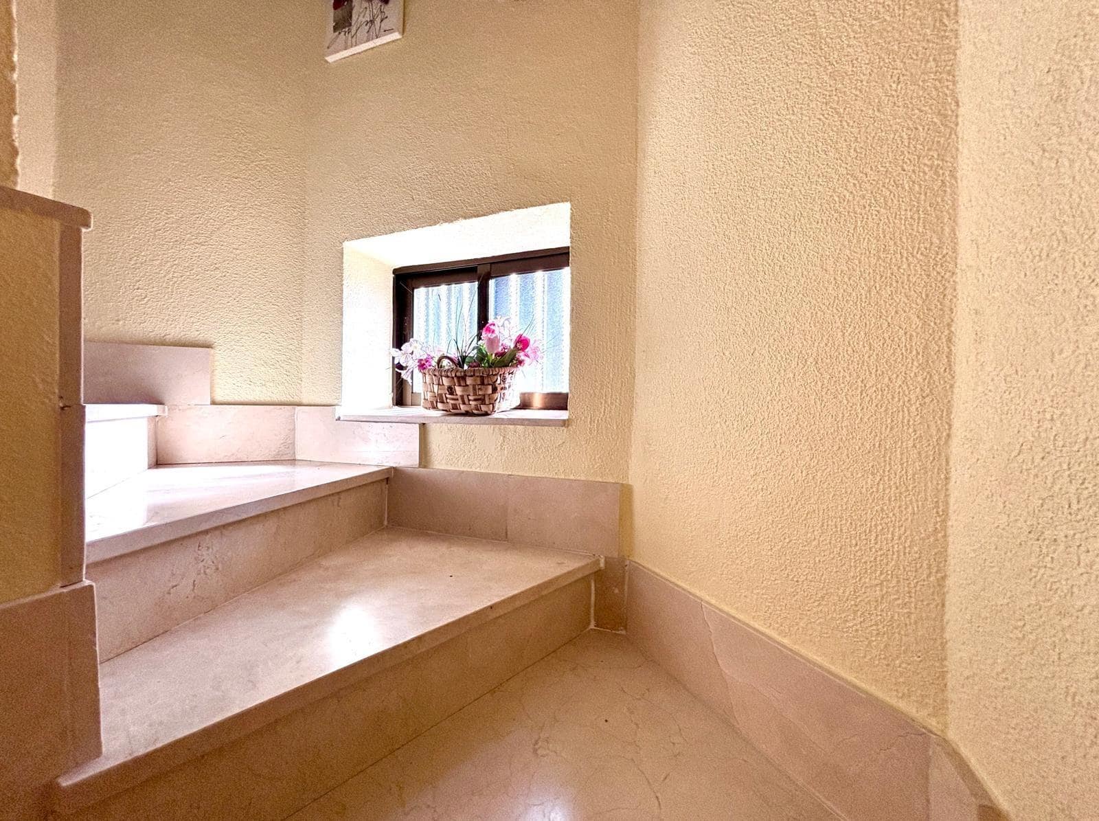 4 soveværelse Villa til salg i Villamayor med swimmingpool garage - € 325.000 (Ref: 9449210)