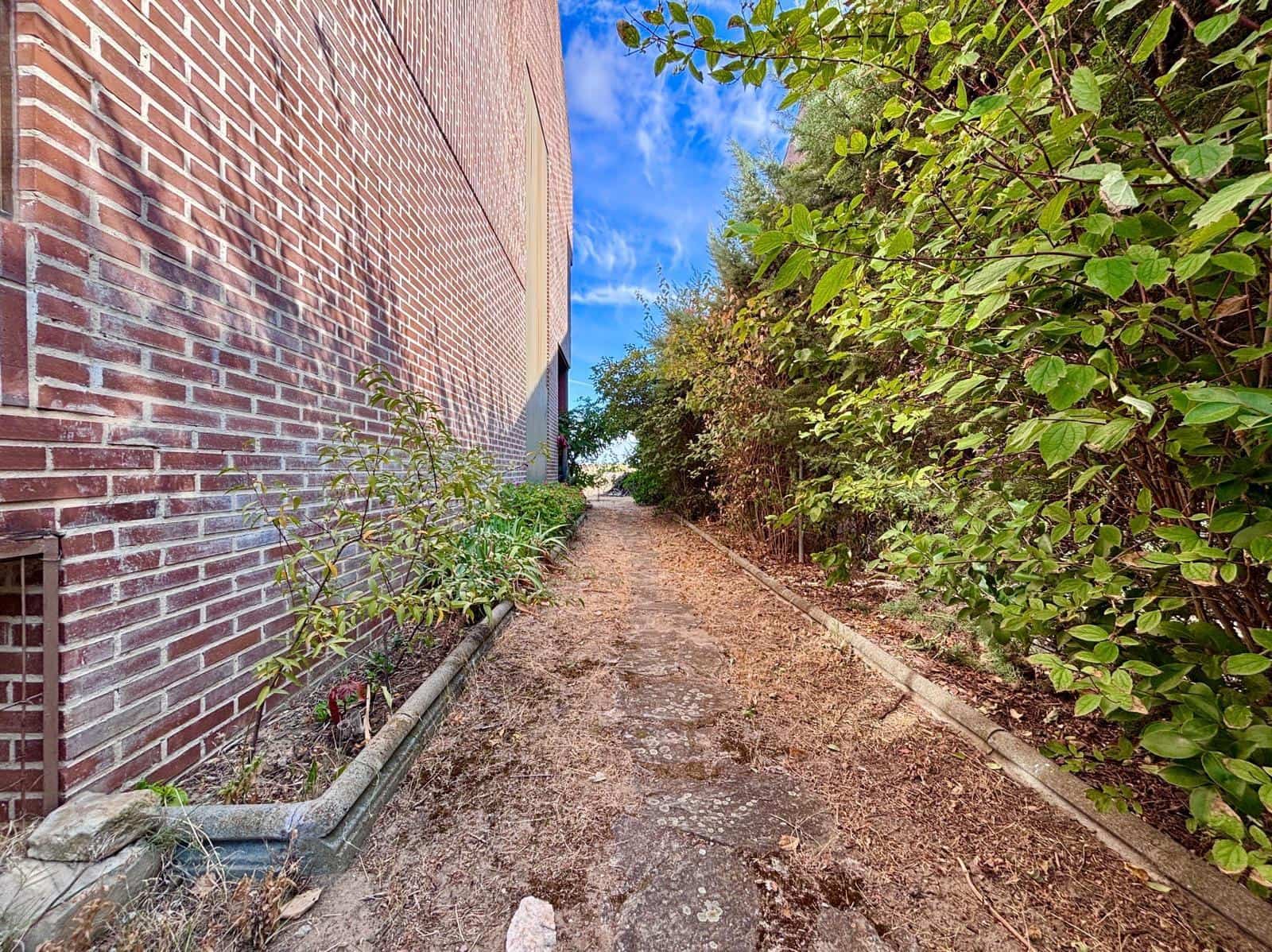 4 soveværelse Villa til salg i Villamayor med swimmingpool garage - € 325.000 (Ref: 9449210)