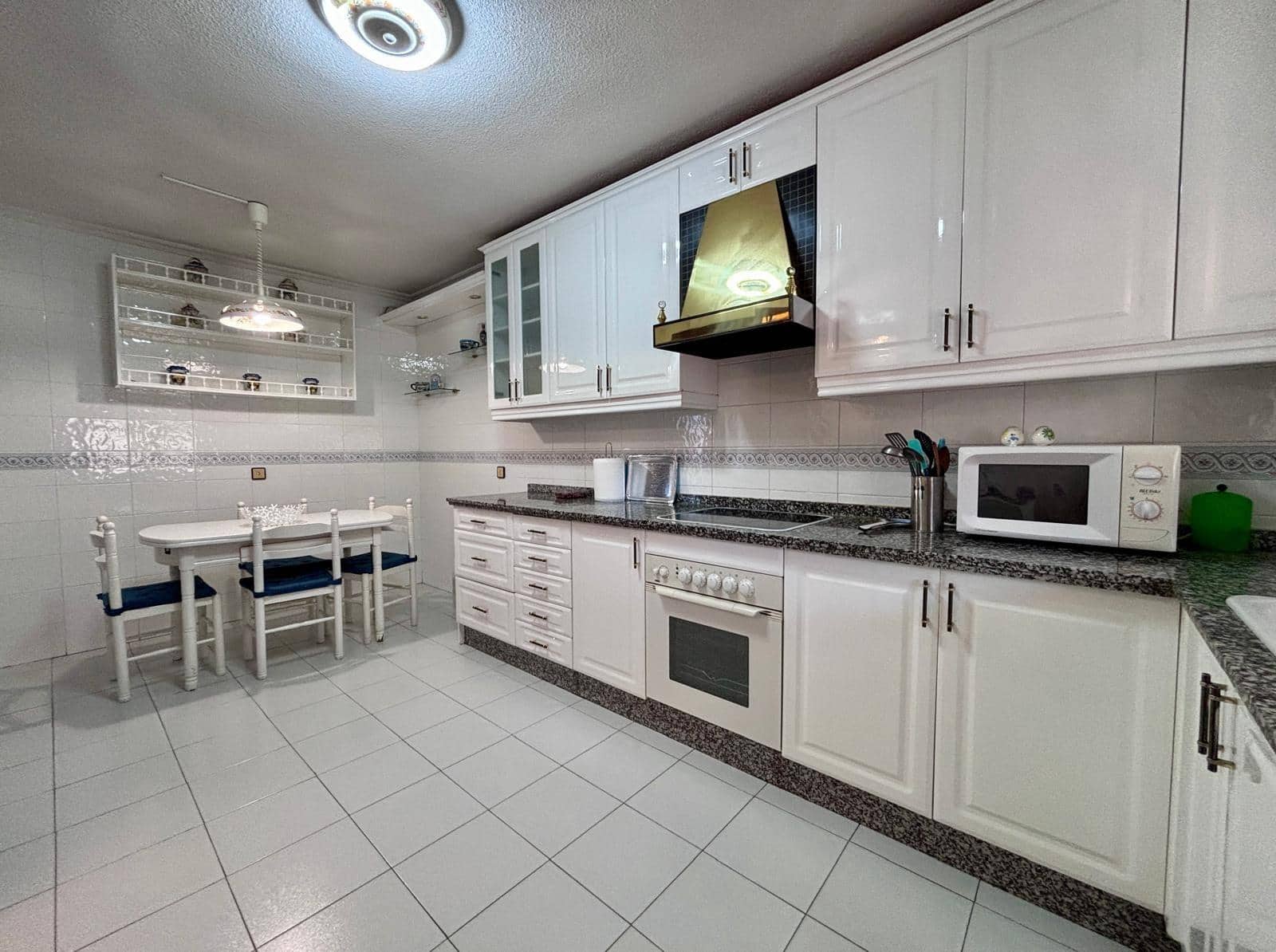 4 sovrum Villa till salu i Villamayor med pool garage - 325 000 € (Ref: 9449210)