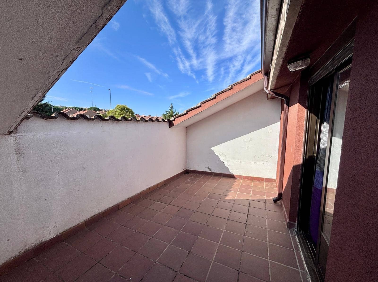 4 sovrum Villa till salu i Villamayor med pool garage - 325 000 € (Ref: 9449210)