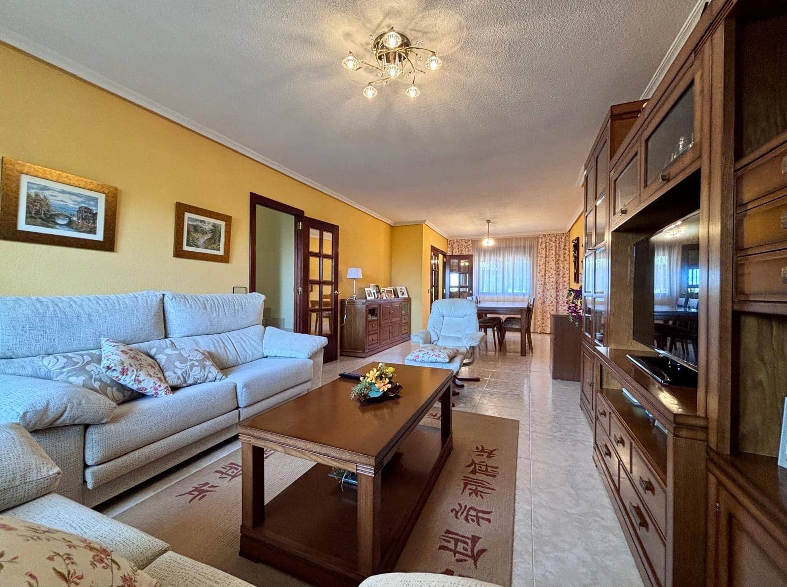 4 sovrum Villa till salu i Villamayor med pool garage - 325 000 € (Ref: 9449210)