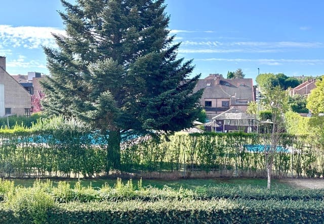 4 sypialnia Willa na sprzedaż w Villamayor z basenem garażem - 325 000 € (Ref: 9449210)