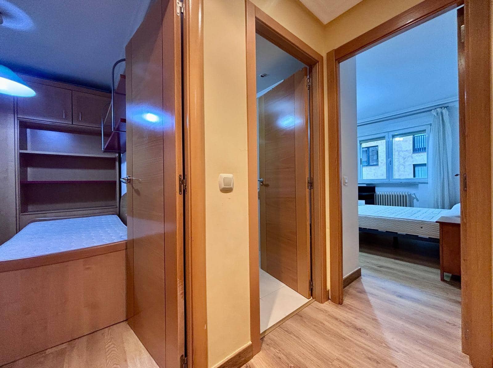 Piso de 4 habitaciones en Salamanca ciudad en alquiler - 1.200 € (Ref: 9462394)