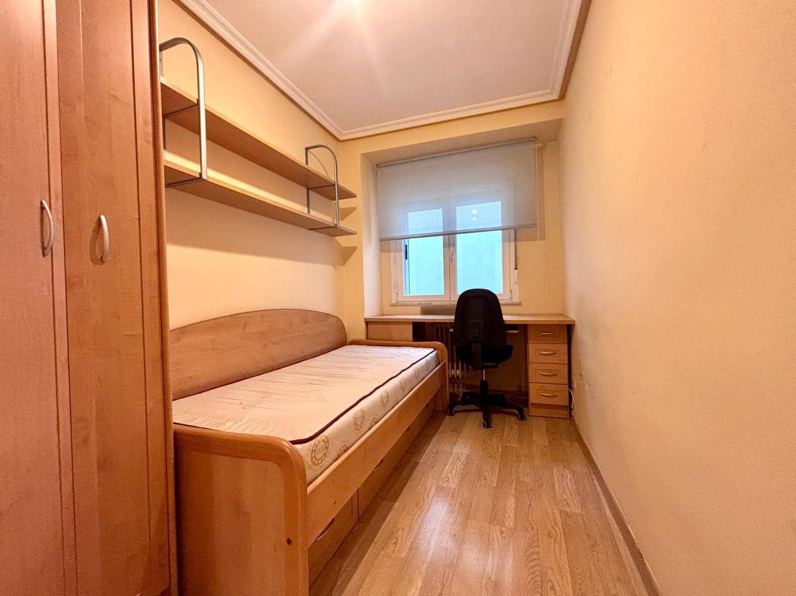 Piso de 4 habitaciones en Salamanca ciudad en alquiler - 1.200 € (Ref: 9462394)