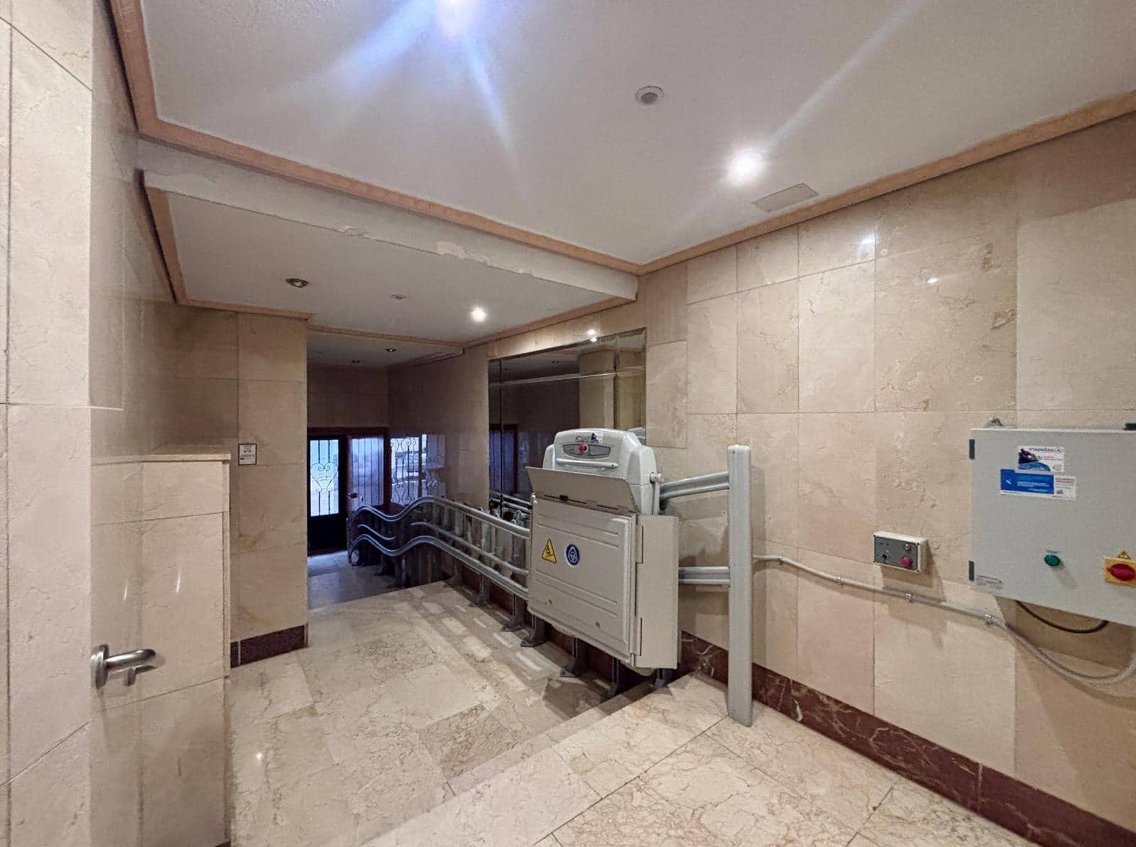 Piso de 4 habitaciones en Salamanca ciudad en alquiler - 1.200 € (Ref: 9462394)