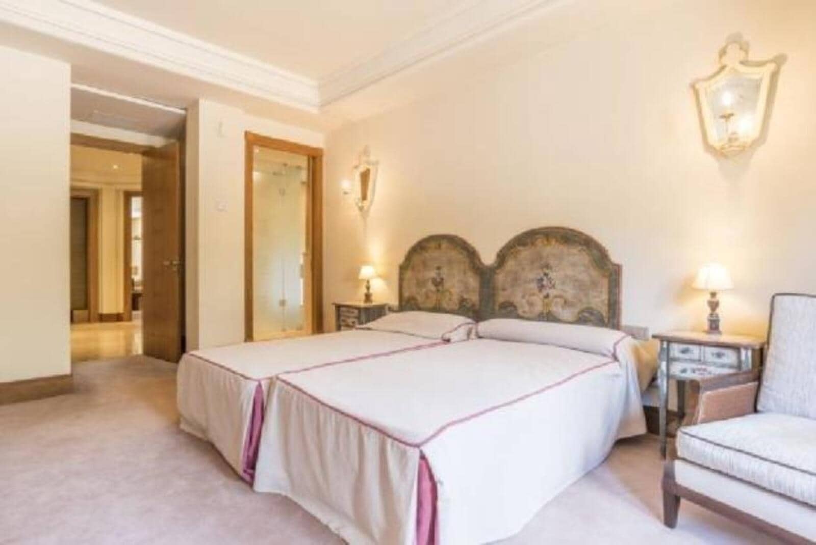 7 makuuhuone Huvila myytävänä paikassa Alcobendas mukana uima-altaan 
autotalli - 10 400 000 € (Ref: 9508914)