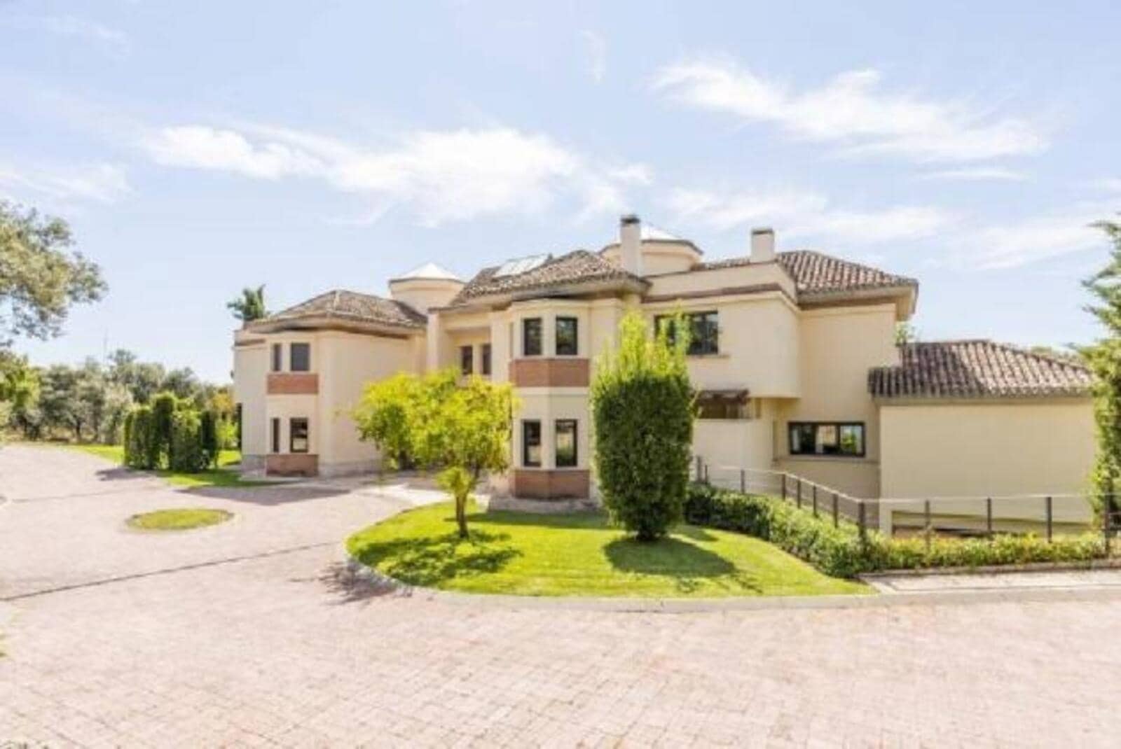 7 makuuhuone Huvila myytävänä paikassa Alcobendas mukana uima-altaan 
autotalli - 10 400 000 € (Ref: 9508914)