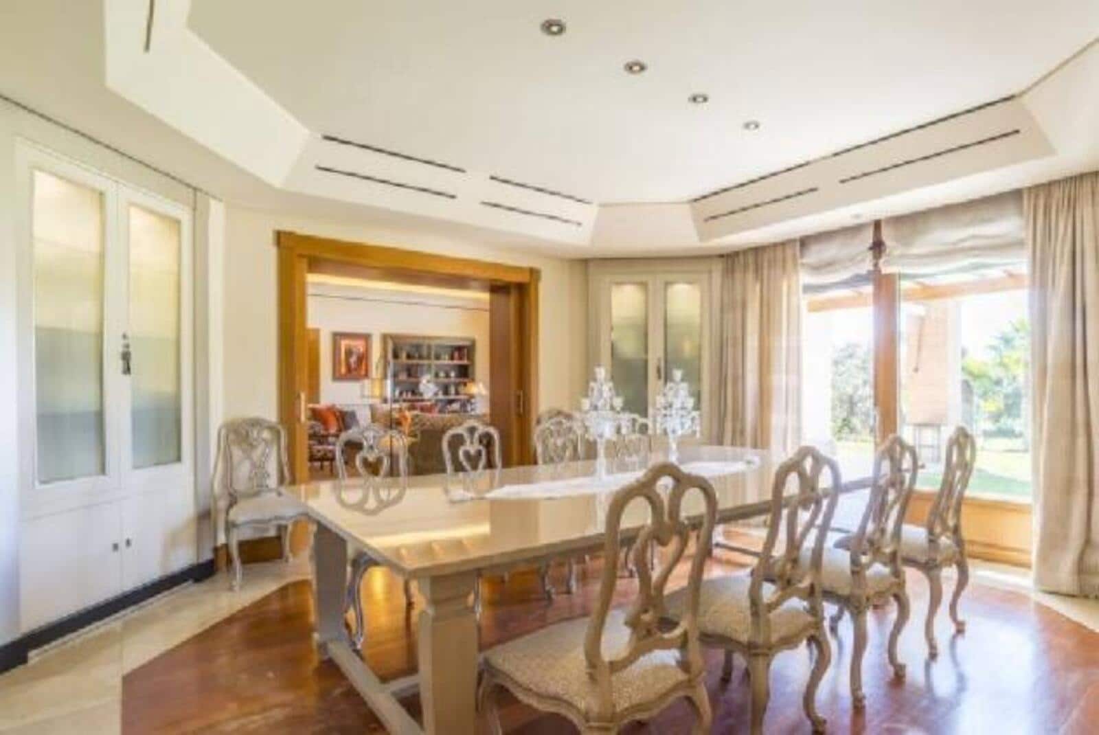 7 makuuhuone Huvila myytävänä paikassa Alcobendas mukana uima-altaan 
autotalli - 10 400 000 € (Ref: 9508914)