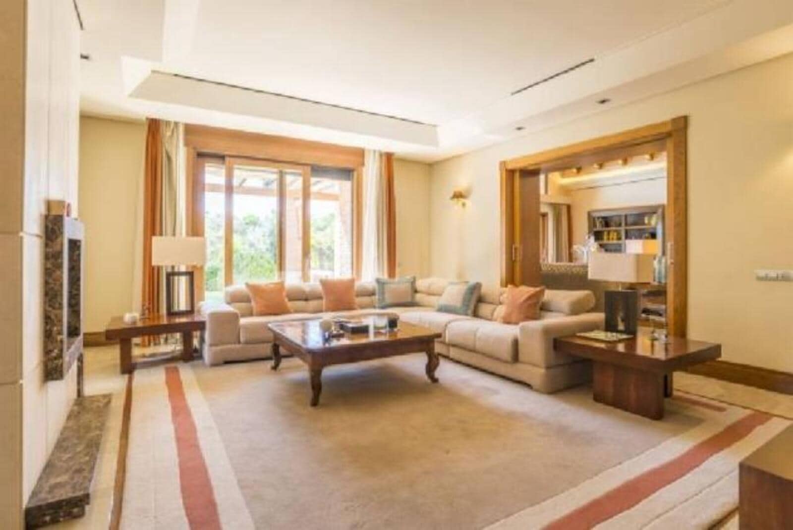 7 makuuhuone Huvila myytävänä paikassa Alcobendas mukana uima-altaan 
autotalli - 10 400 000 € (Ref: 9508914)