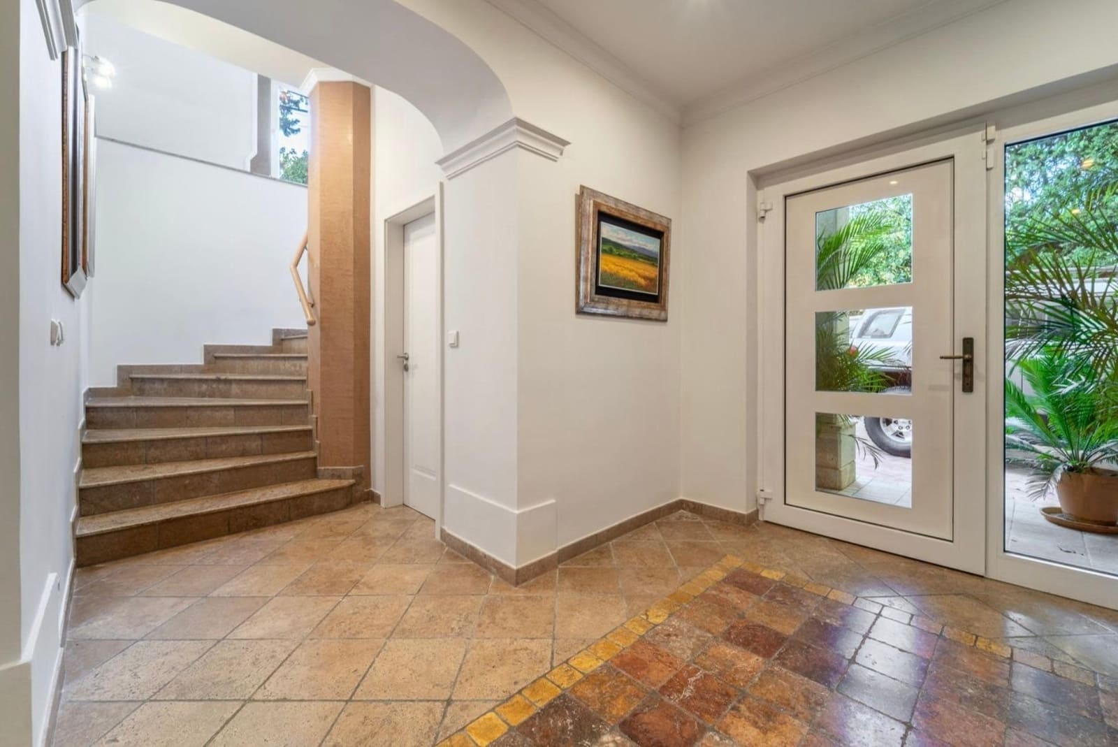 5 makuuhuone Huvila myytävänä paikassa Marbella mukana uima-altaan 
autotalli - 1 695 000 € (Ref: 9634331)