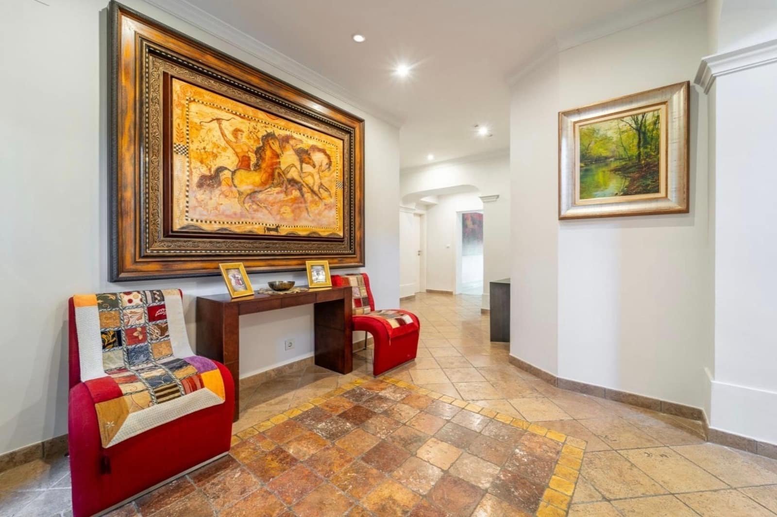 5 makuuhuone Huvila myytävänä paikassa Marbella mukana uima-altaan 
autotalli - 1 695 000 € (Ref: 9634331)