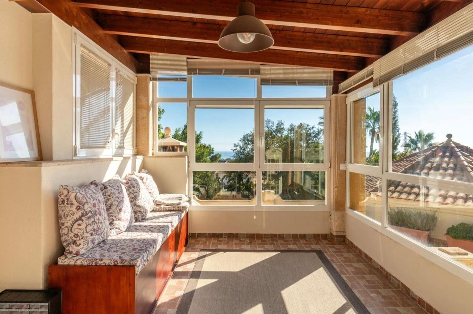 5 makuuhuone Huvila myytävänä paikassa Marbella mukana uima-altaan 
autotalli - 1 695 000 € (Ref: 9634331)