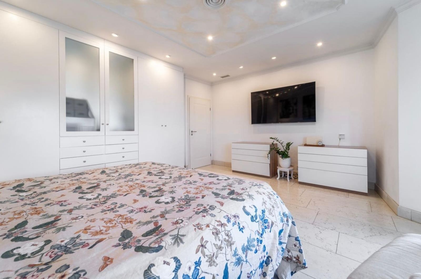 5 quarto Moradia para venda em Marbella com piscina garagem - 1 695 000 € (Ref: 9634331)