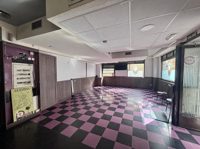 Commercial for sale in Salamanca city - € 480,000 (Ref: 9666540)