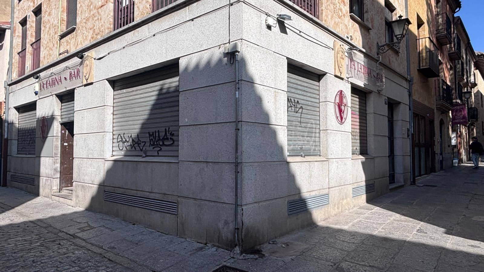 Commercial for sale in Salamanca city - € 480,000 (Ref: 9666540)