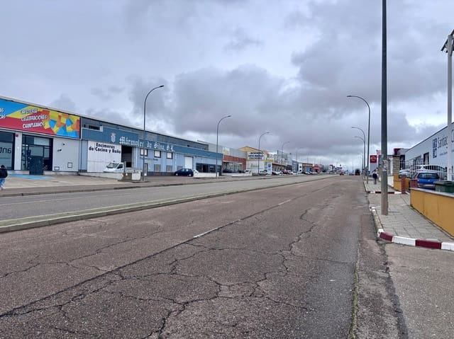 3 chambre Entreprise à vendre à Villares de la Reina - 450 000 € (Ref: 9670723)