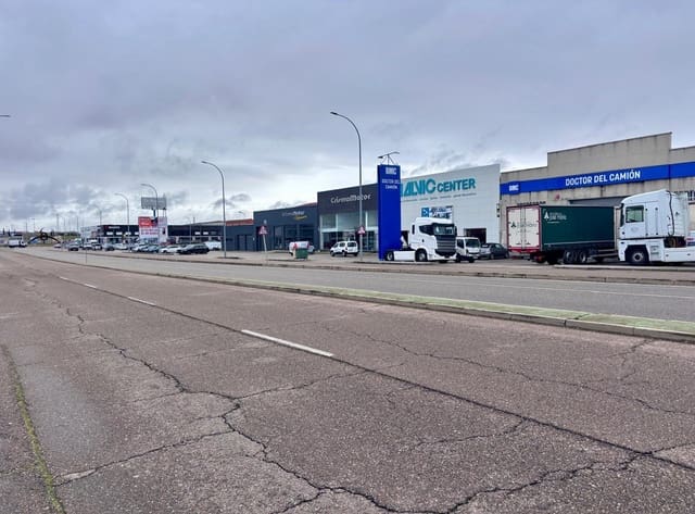 3 chambre Entreprise à vendre à Villares de la Reina - 450 000 € (Ref: 9670723)