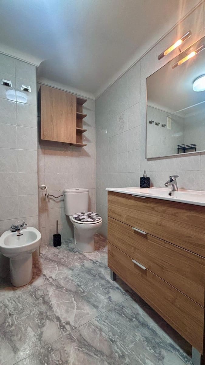 Appartement de 3 chambres à louer à Salamanque ville - 1 200 € (Ref: 9679895)