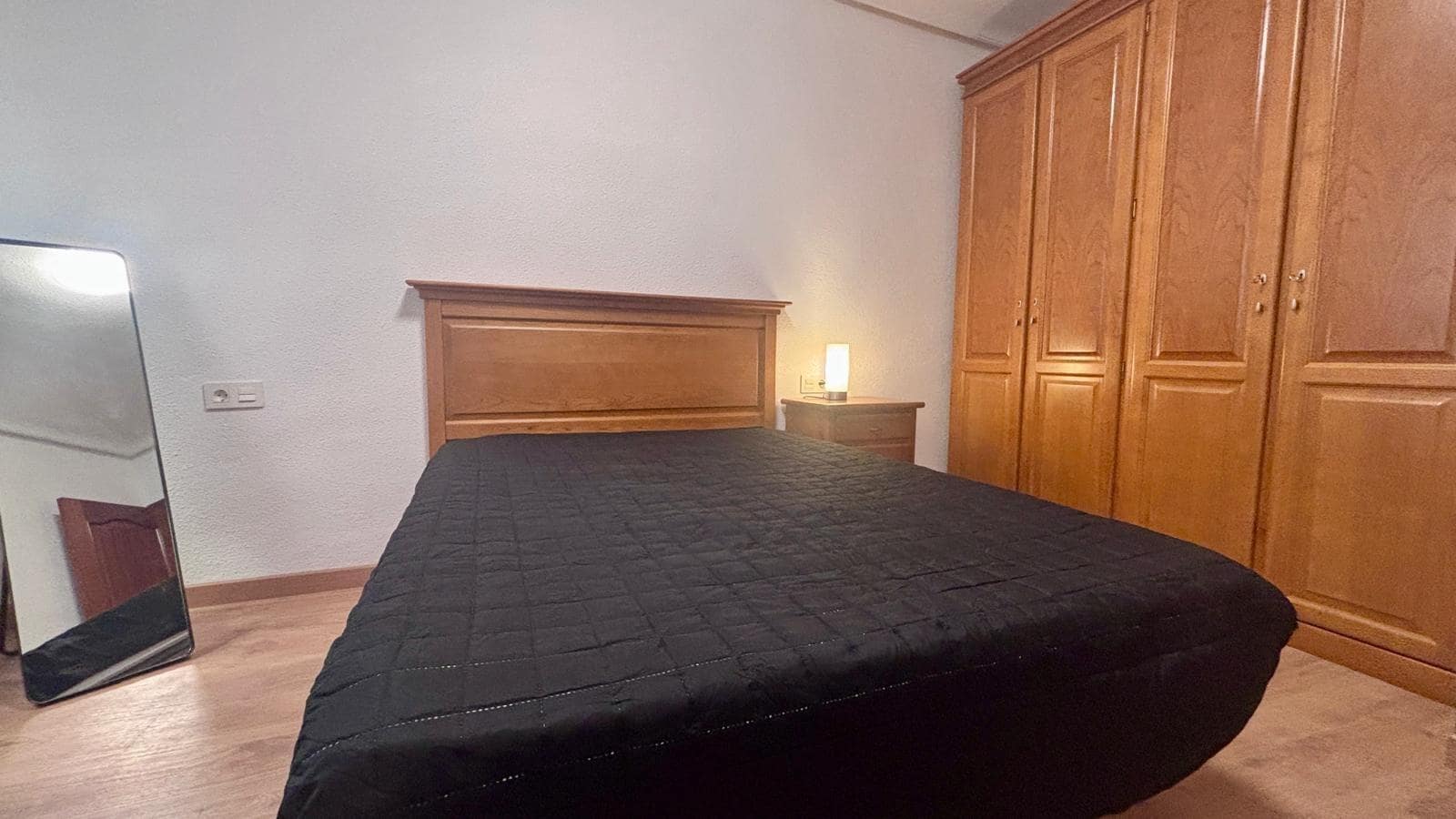 Appartement de 3 chambres à louer à Salamanque ville - 1 200 € (Ref: 9679895)