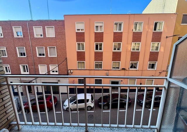3 quarto Apartamento para arrendar em Salamanca cidade - 1 200 € (Ref: 9679895)