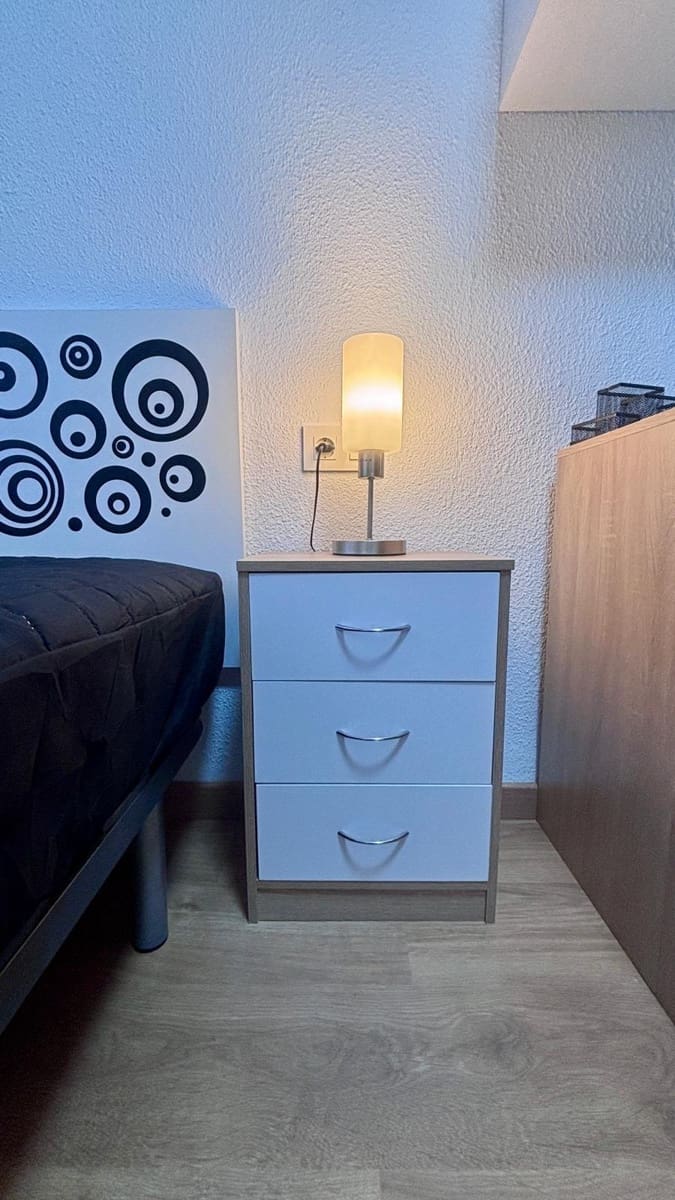 3 sovrum Lägenhet att hyra i Salamanca stad - 1 200 € (Ref: 9679895)