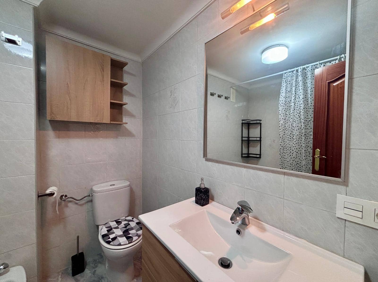 3 sovrum Lägenhet att hyra i Salamanca stad - 1 200 € (Ref: 9679895)