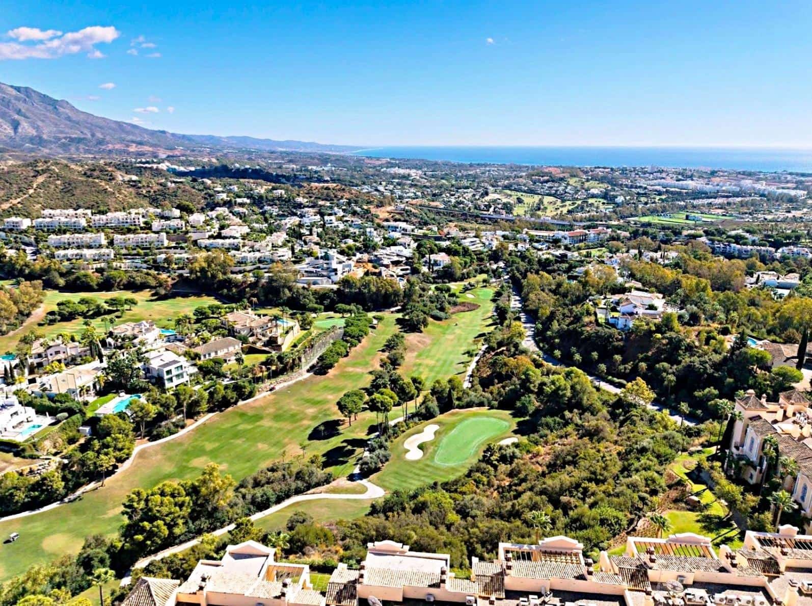 Piso de 2 habitaciones en La Quinta en venta con piscina - 1.300.000 € (Ref: 9690652)