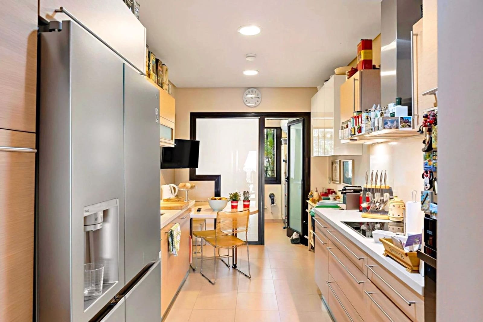 2 bedroom Flat for sale in La Quinta with pool - € 1,300,000 (Ref: 9690652)