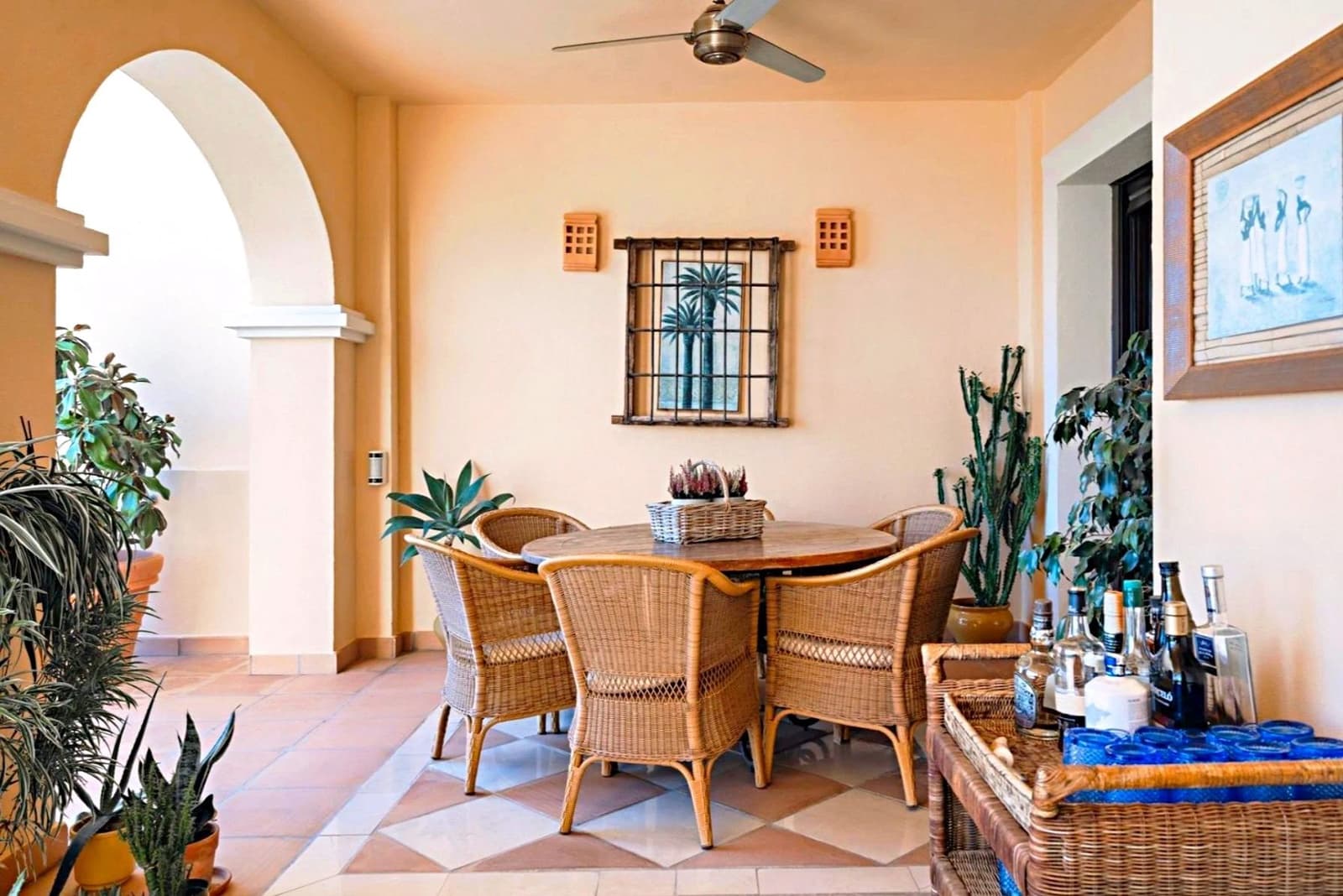 2 bedroom Flat for sale in La Quinta with pool - € 1,300,000 (Ref: 9690652)