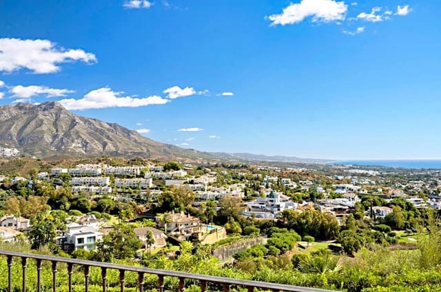 2 slaapkamer Flat te koop in La Quinta, Benahavís met zwembad - € 1.300.000 (Ref: 9690652)