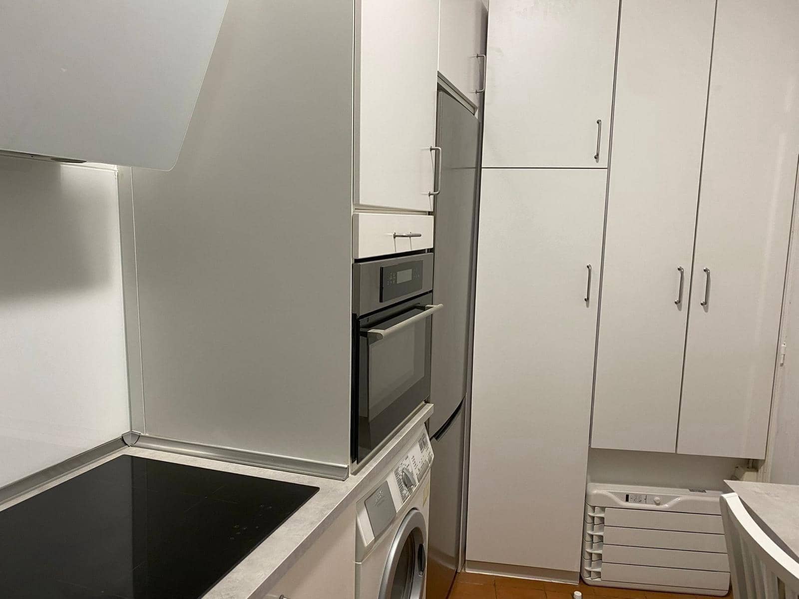 4 slaapkamer Appartement te huur in Salamanca stad - € 1.100 (Ref: 9719997)